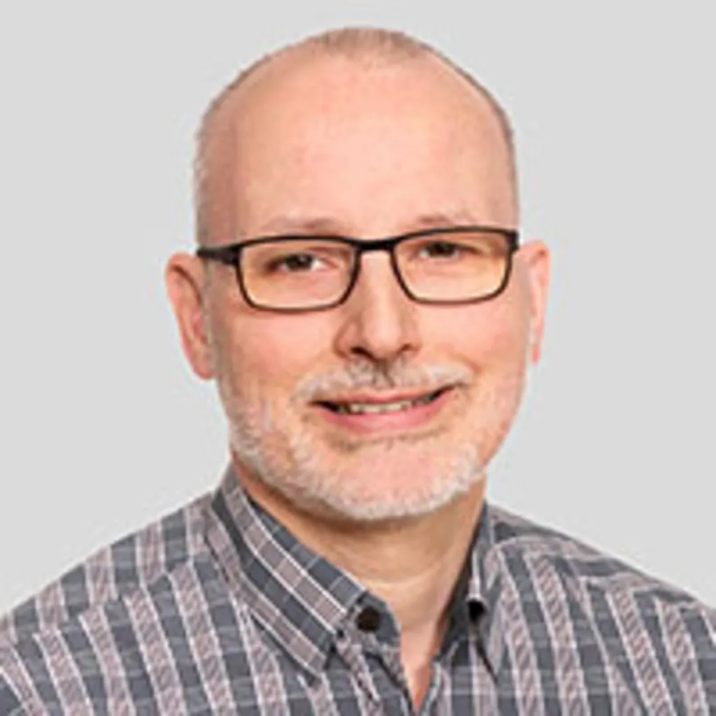 /optimized/louis-rene-charette.webp
